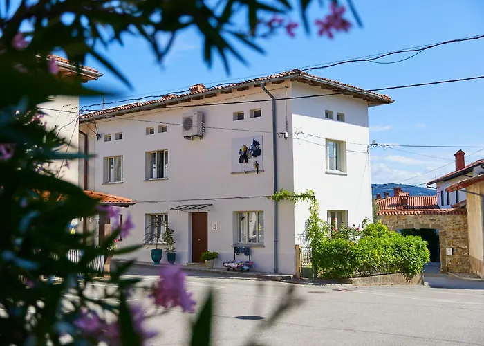 Alma Art Bed and Breakfast